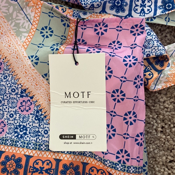 PREMIUM WRAP KNOT SCARF SKIRT and Tie Shoulder Bustier Bandana Crop Top size L - Picture 9 of 9